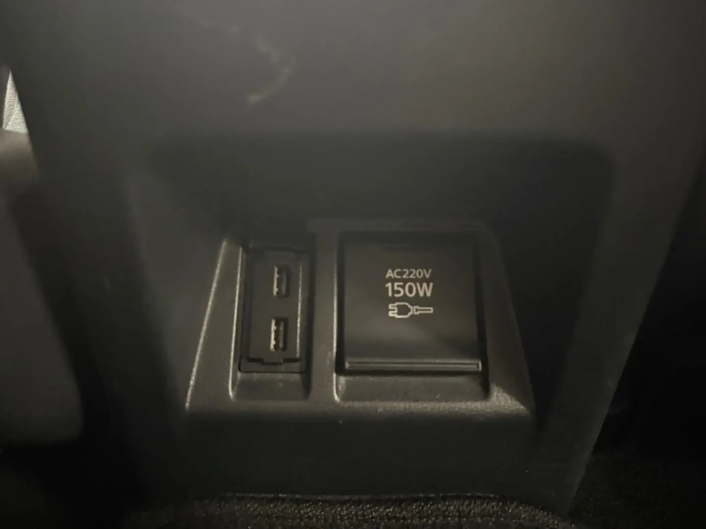 2023 Mitsubishi Pajero Sport Gallery Image 24