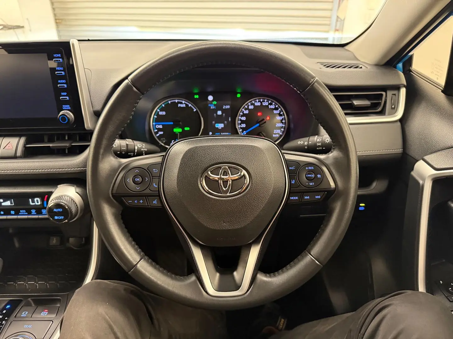 2021 Toyota RAV4 Gallery Image 25