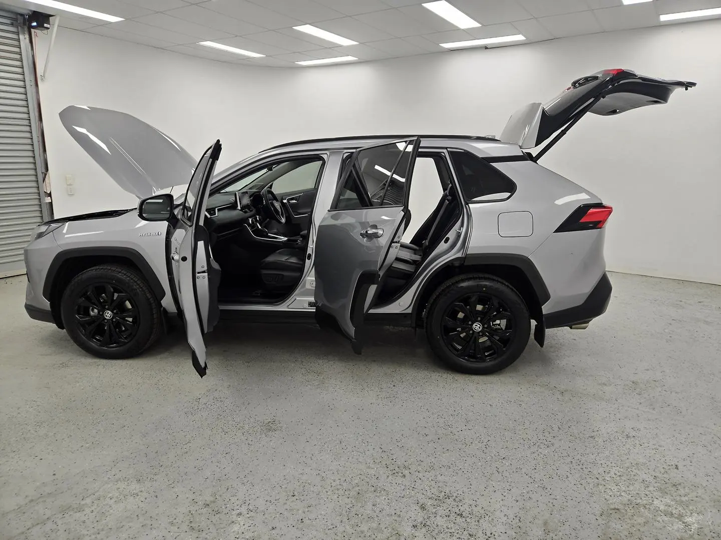 2022 Toyota RAV4 Gallery Image 13