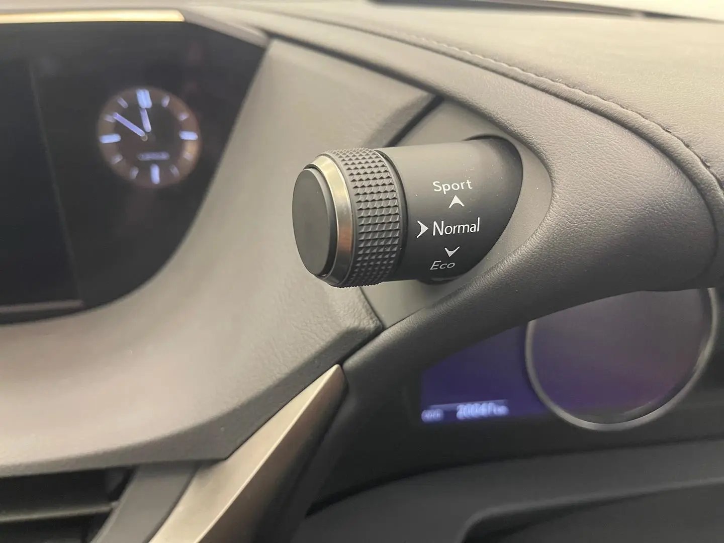 2021 Lexus ES Gallery Image 37