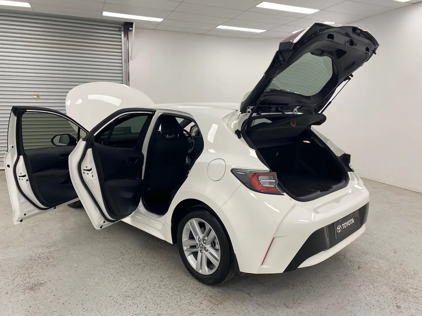 2019 Toyota Corolla Gallery Image 13