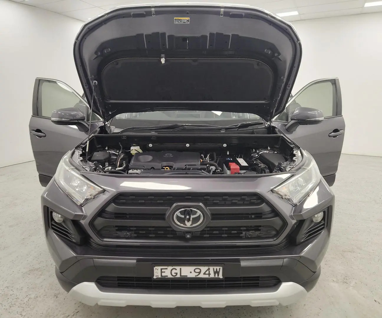 2019 Toyota RAV4 Gallery Image 14
