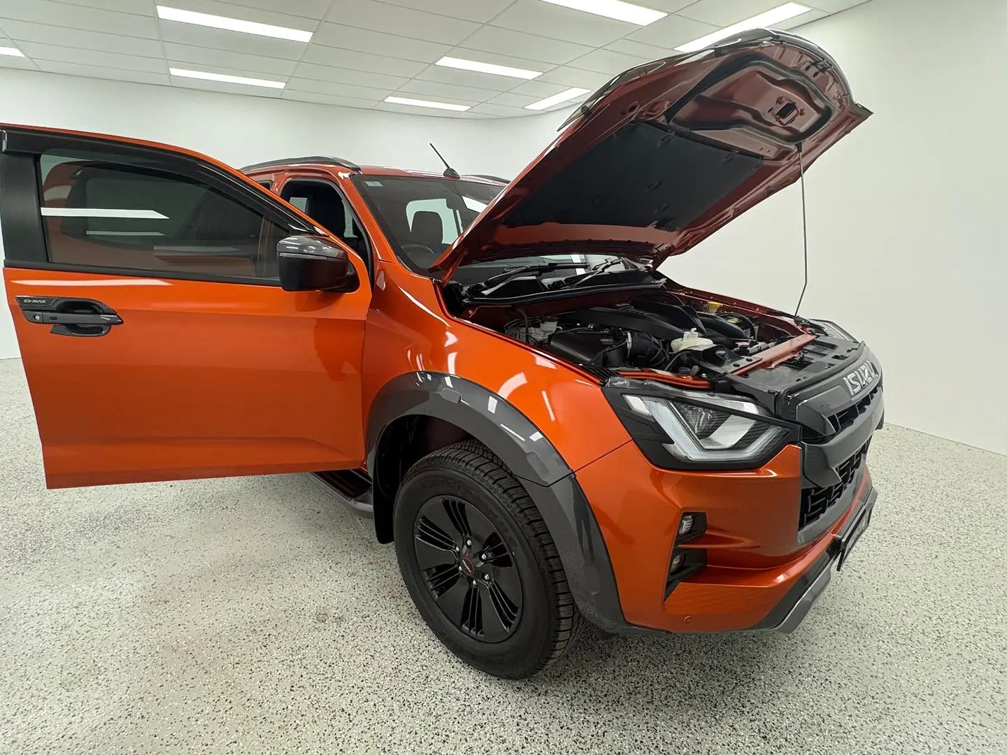 2021 Isuzu D-MAX Gallery Image 10