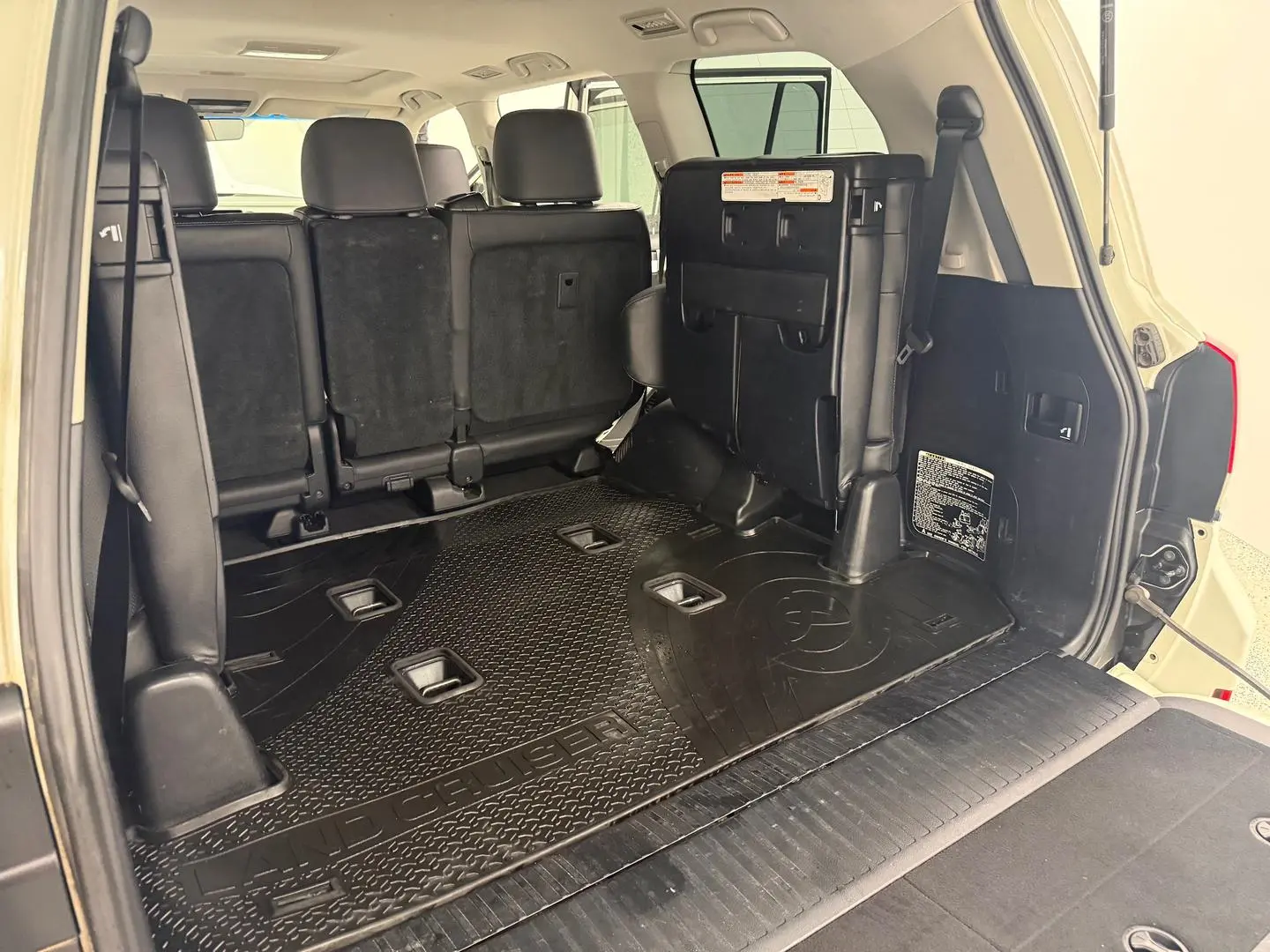 2019 Toyota Landcruiser Gallery Image 15