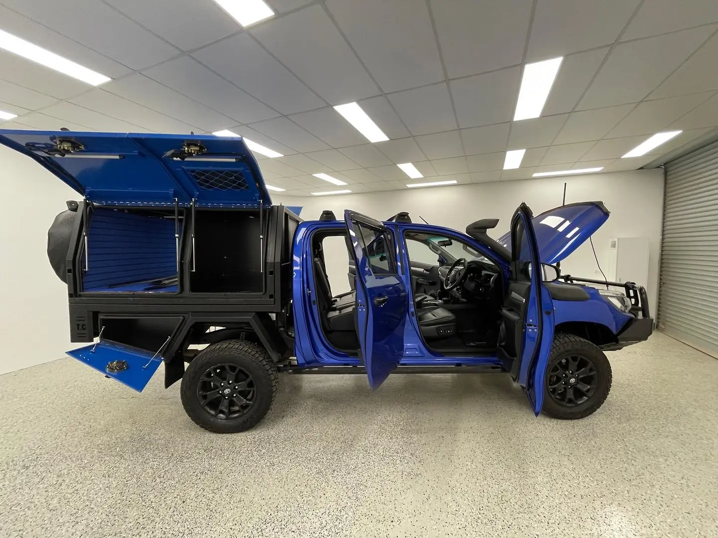 2018 Toyota Hilux Gallery Image 13