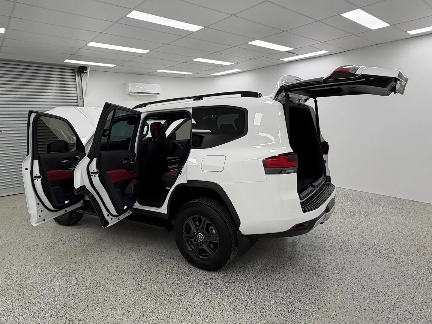 2024 Toyota Landcruiser Gallery Image 10