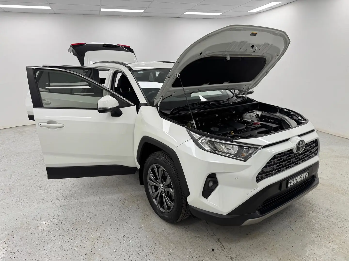 2022 Toyota RAV4 Gallery Image 8