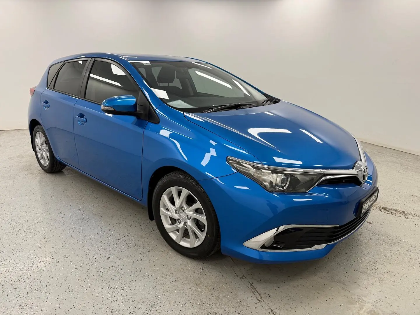 2016 Toyota Corolla Gallery Image 1