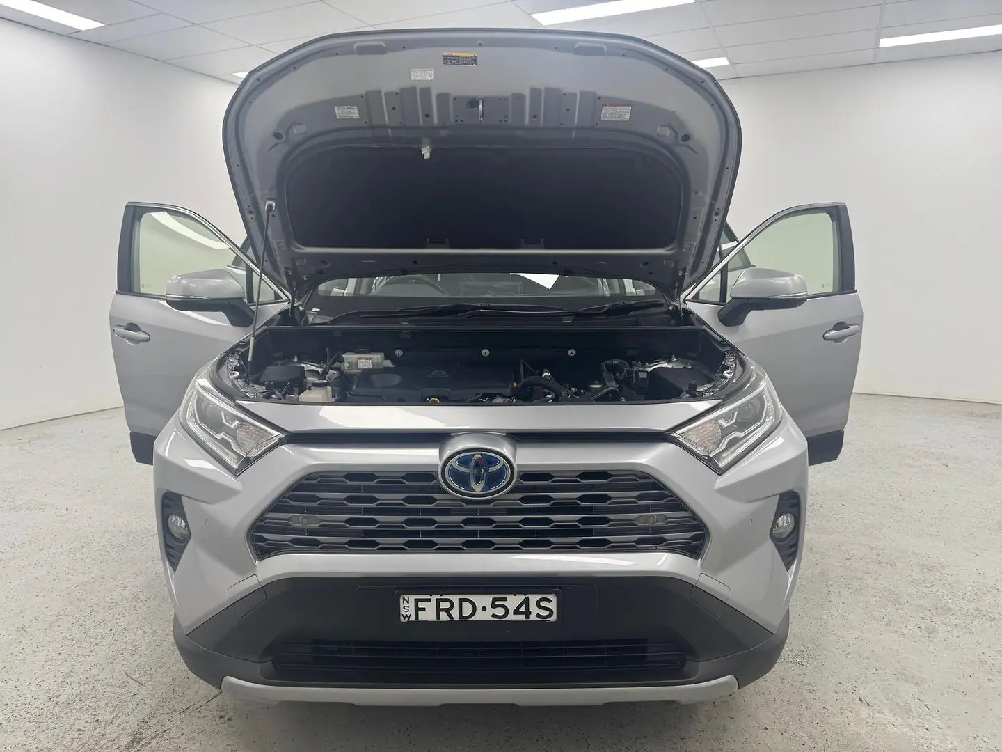 2020 Toyota RAV4 Gallery Image 13