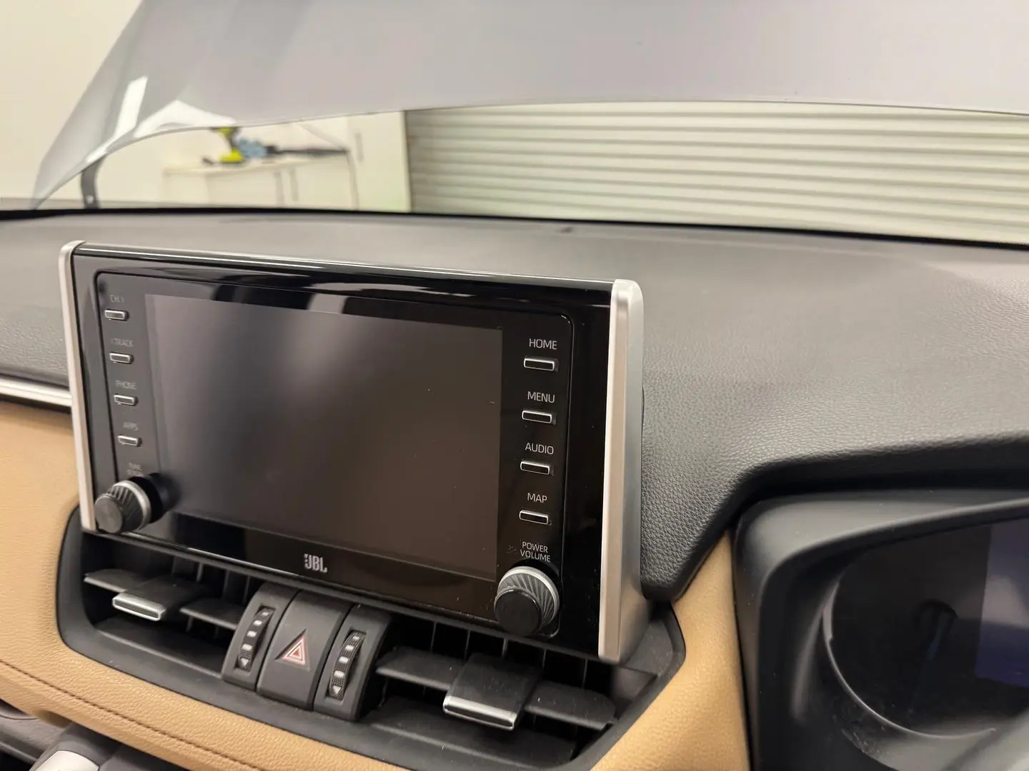 2020 Toyota RAV4 Gallery Image 18