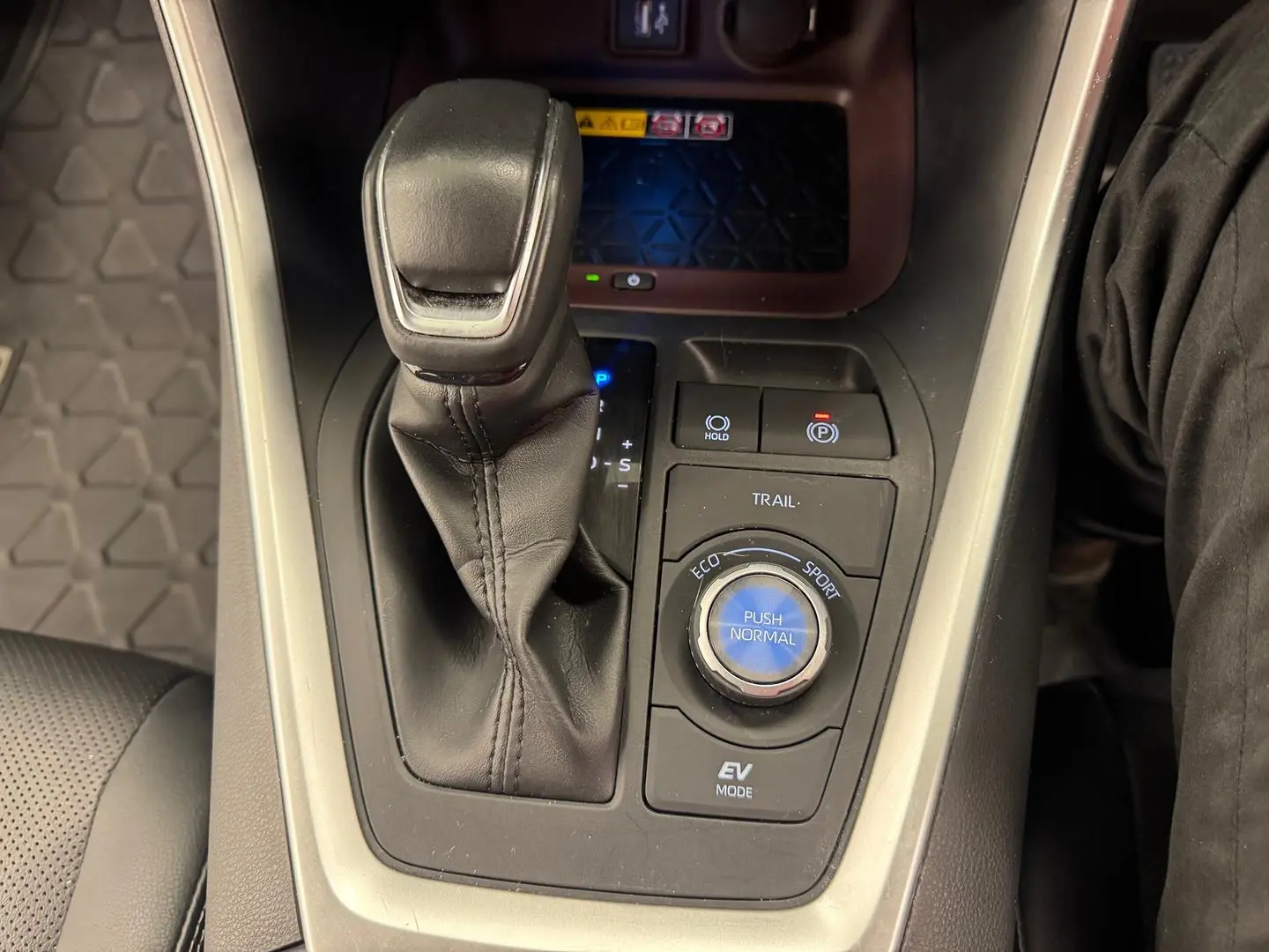 2022 Toyota RAV4 Gallery Image 20