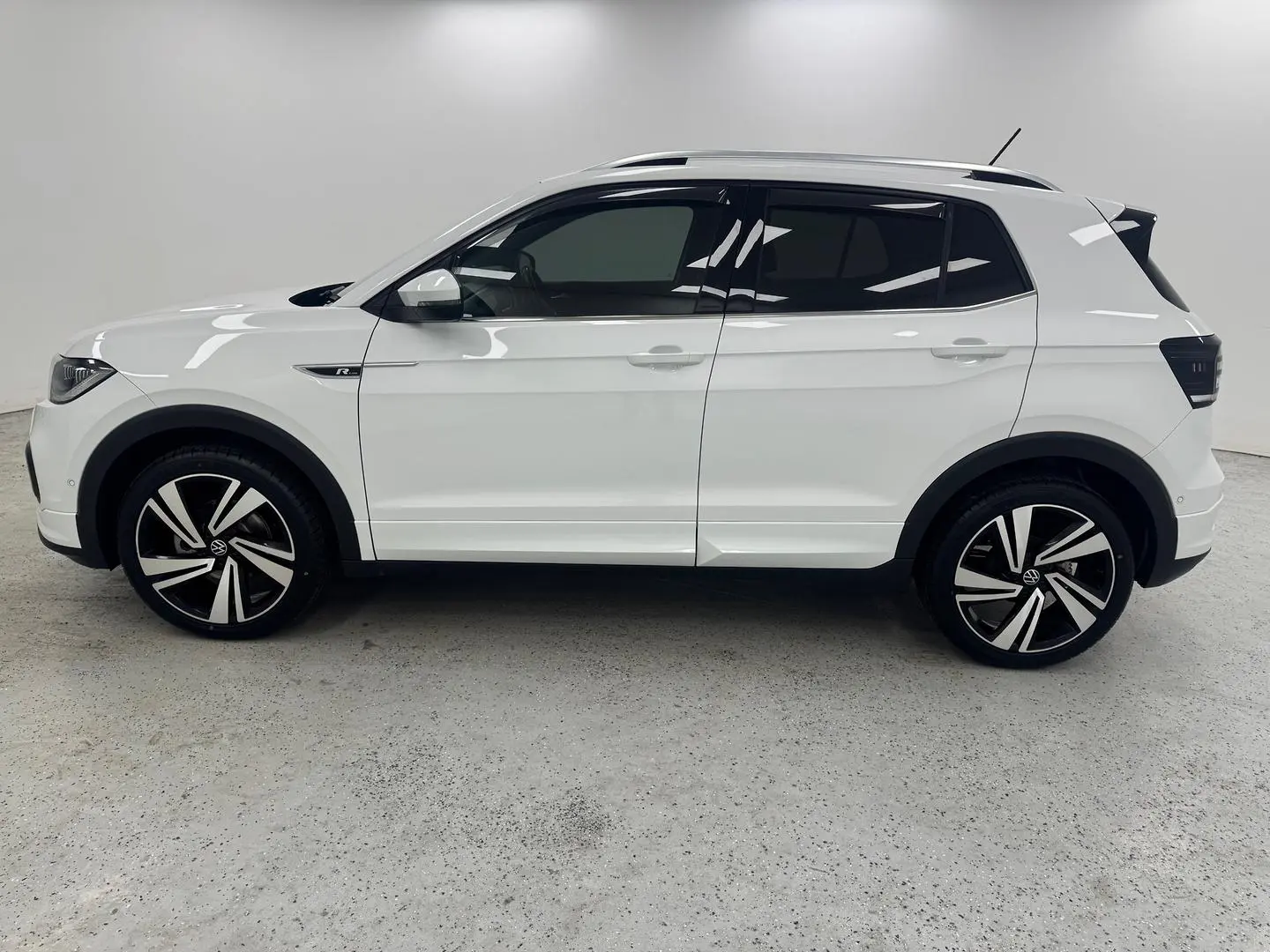 2021 Volkswagen T-Cross Gallery Image 5