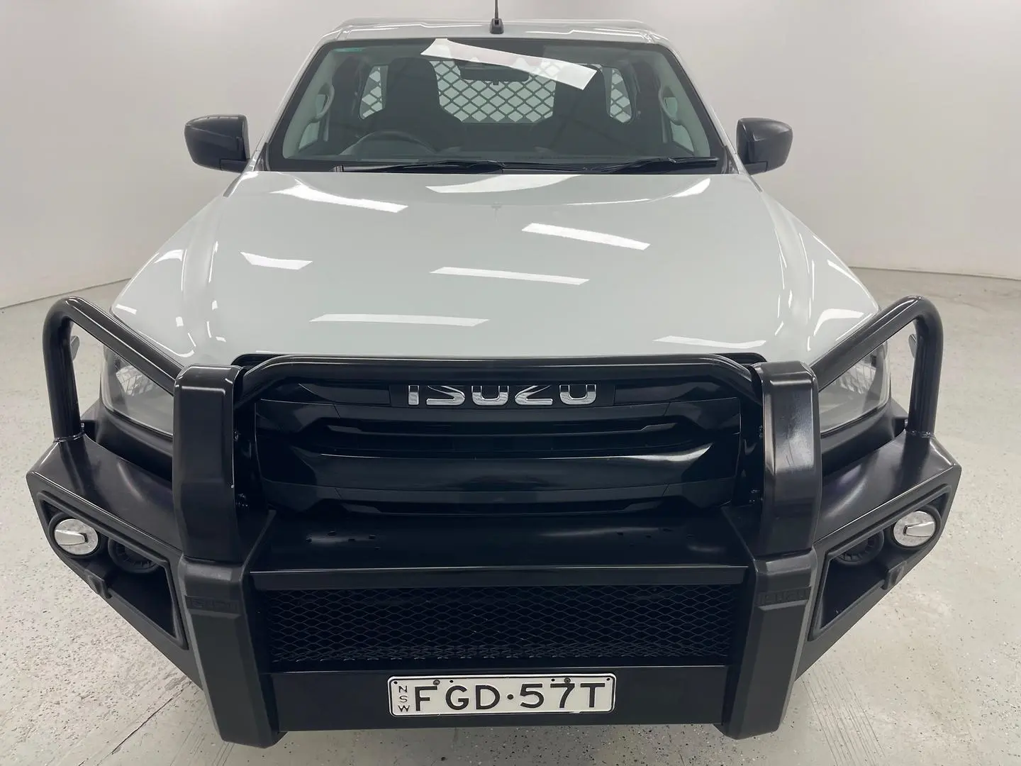 2024 Isuzu D-MAX Gallery Image 32