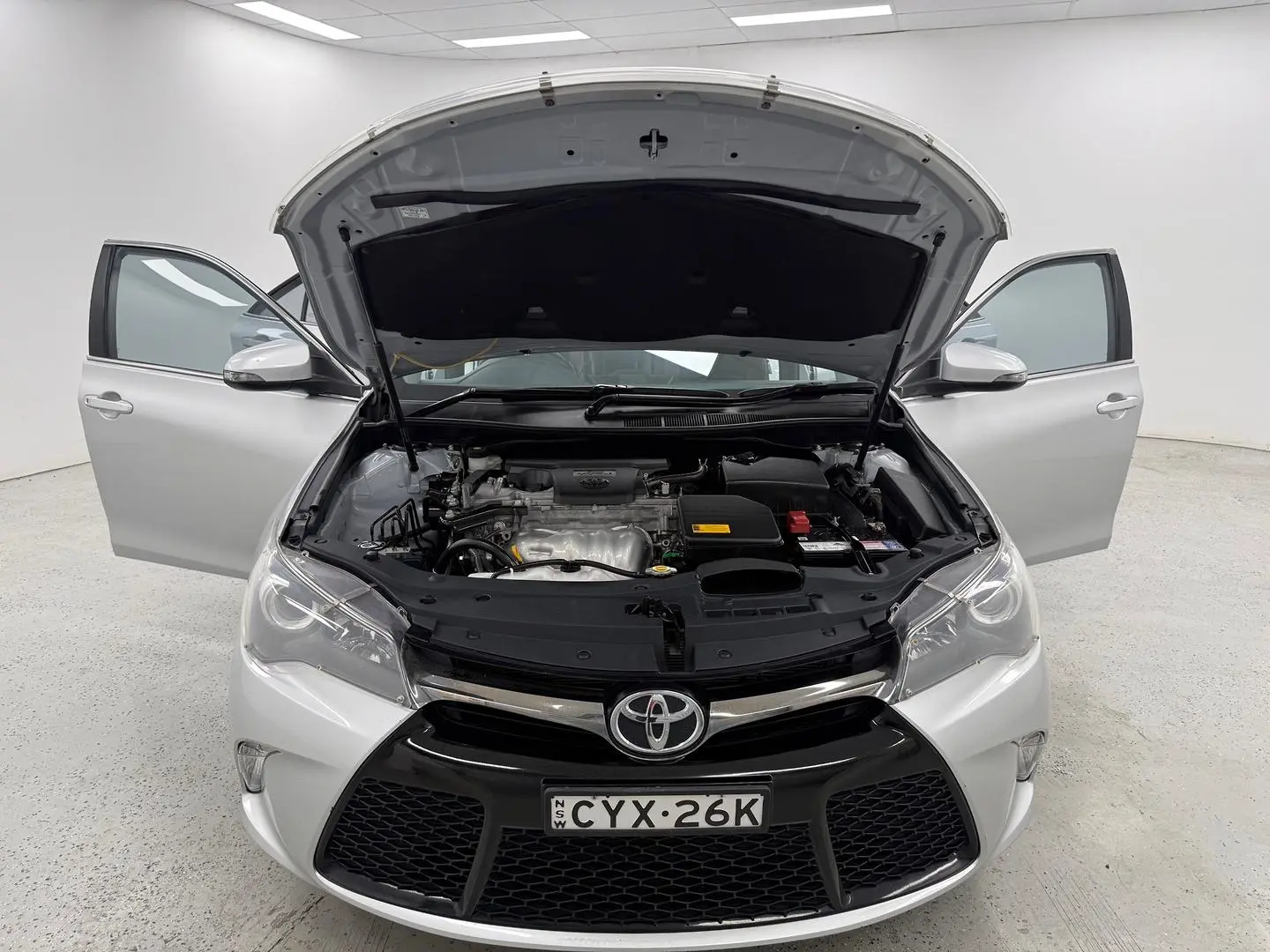 2015 Toyota Camry Gallery Image 23