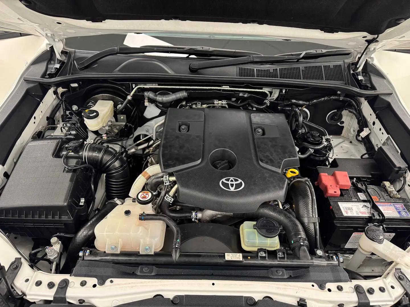 2020 Toyota Hilux Gallery Image 14
