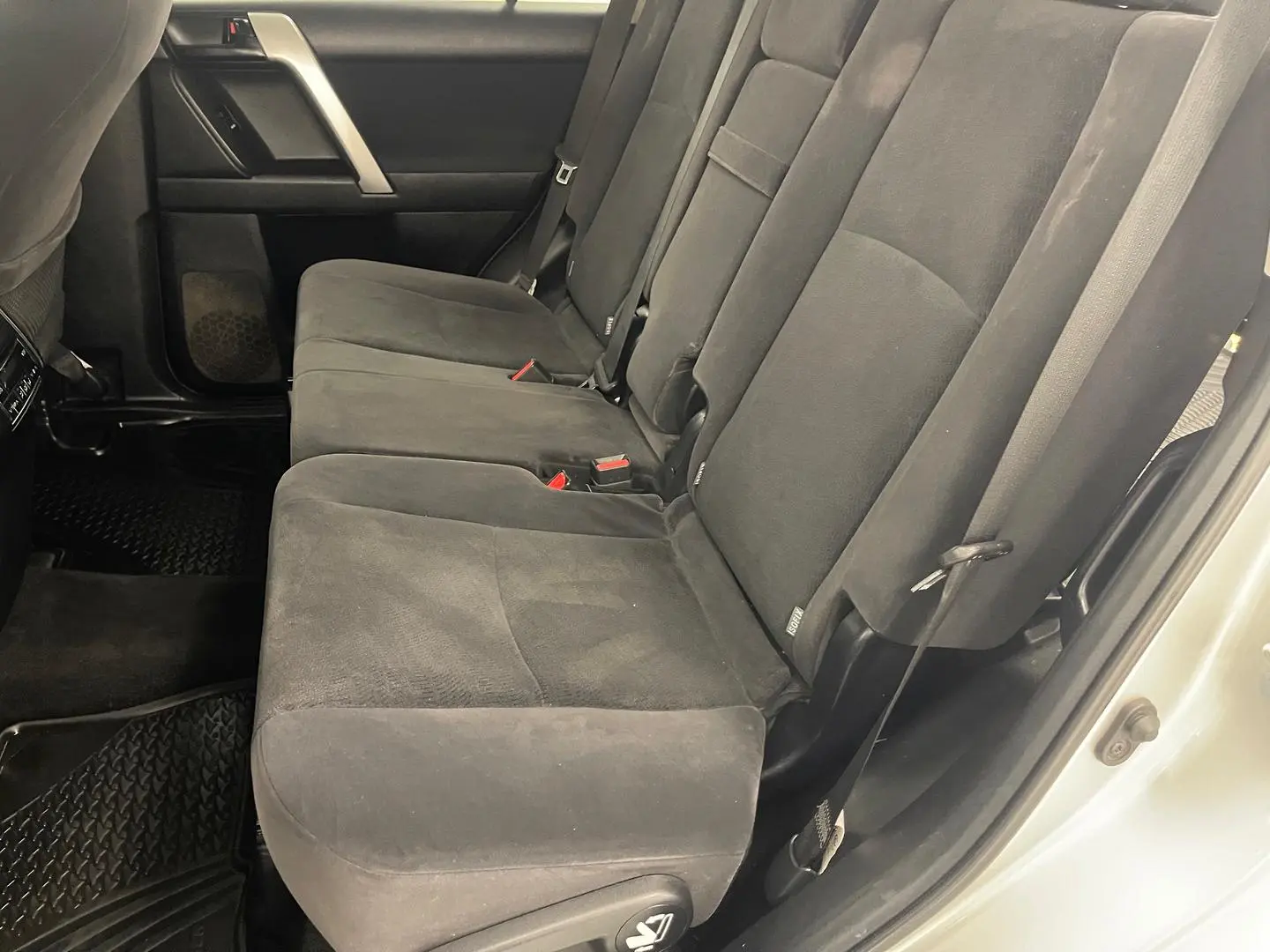 2017 Toyota Landcruiser Prado Gallery Image 18