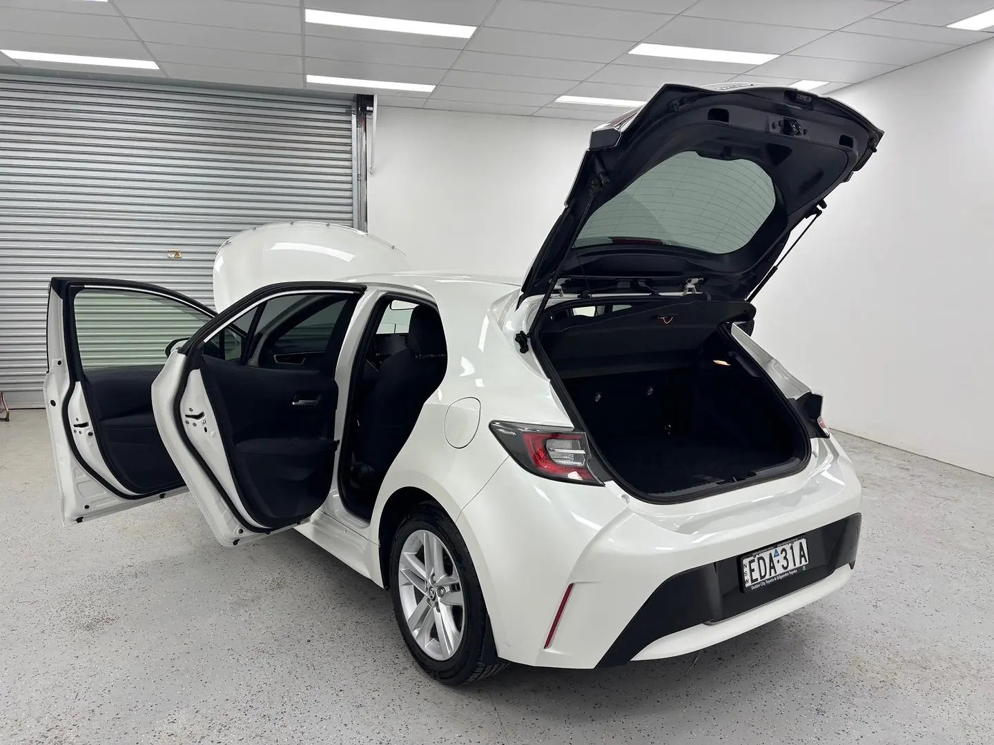 2019 Toyota Corolla Gallery Image 12