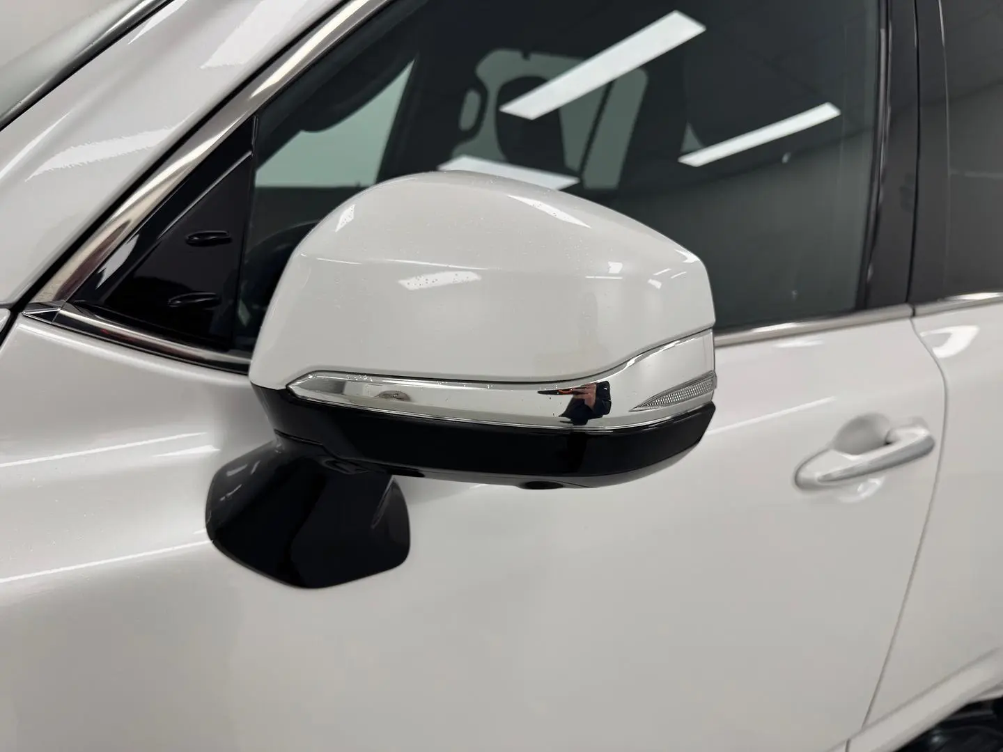 2022 Lexus LX Gallery Image 35