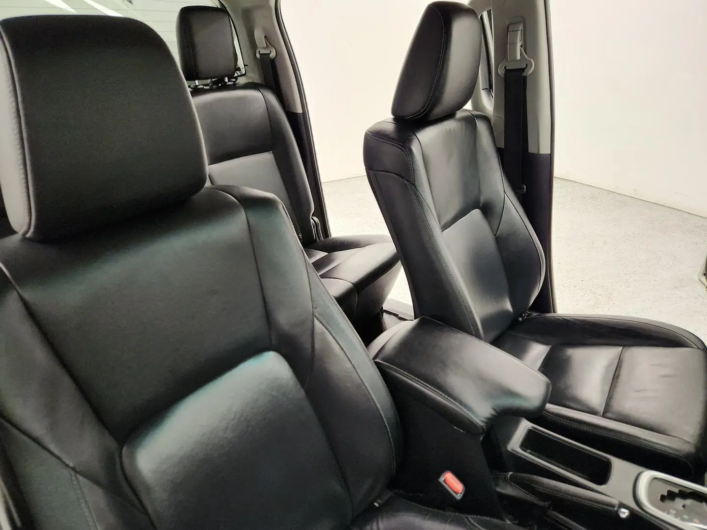 2017 Toyota Hilux Gallery Image 24