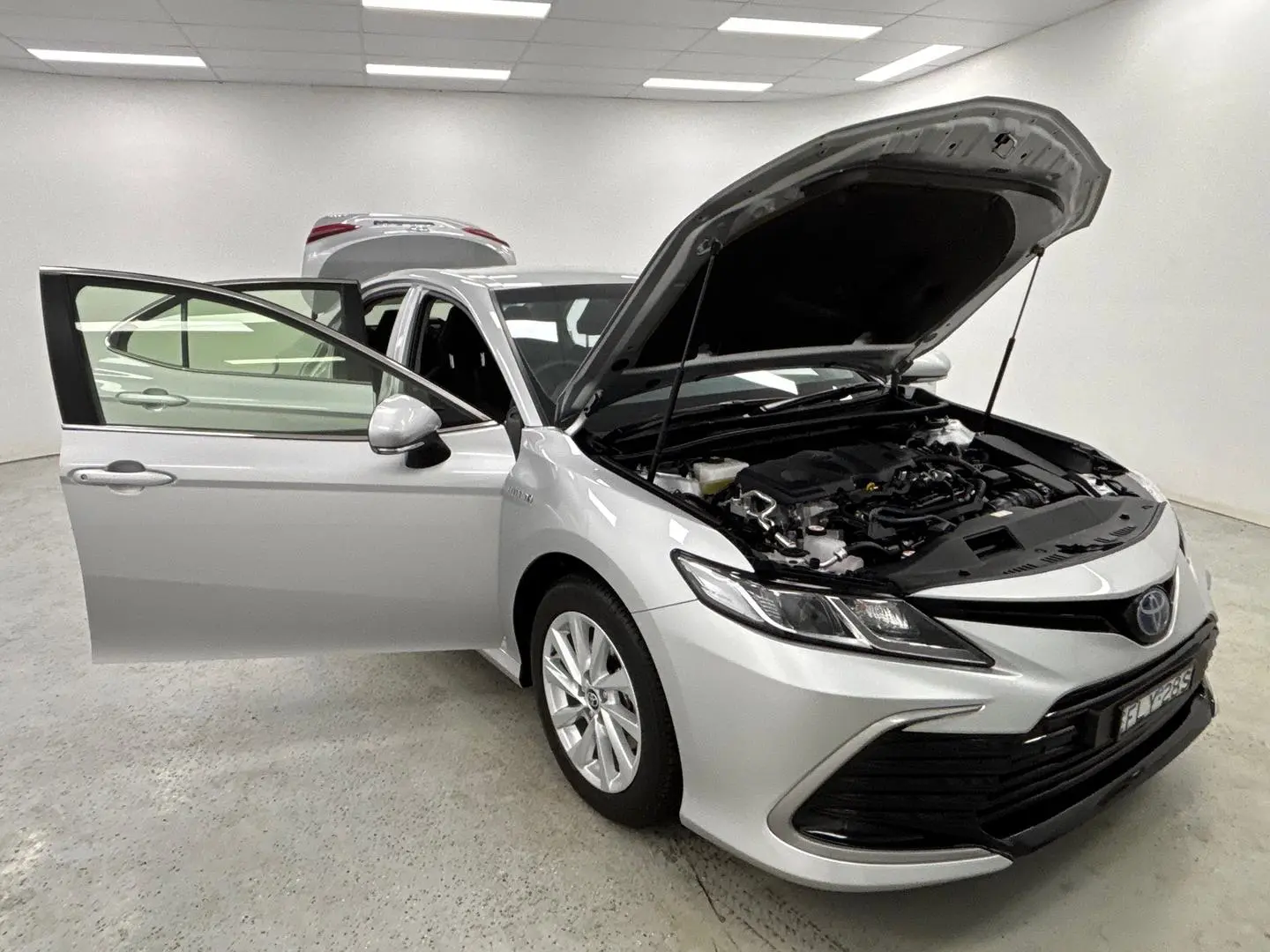 2024 Toyota Camry Gallery Image 8