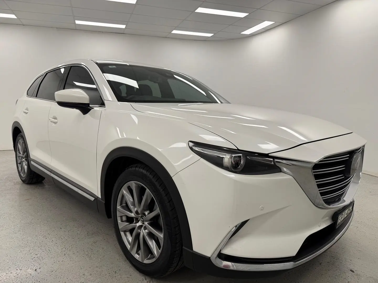2017 Mazda CX-9 Gallery Image 1