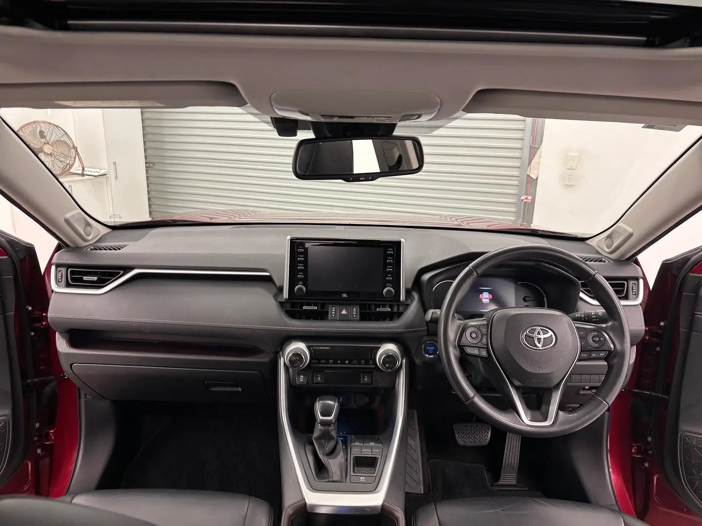 2020 Toyota RAV4 Gallery Image 23