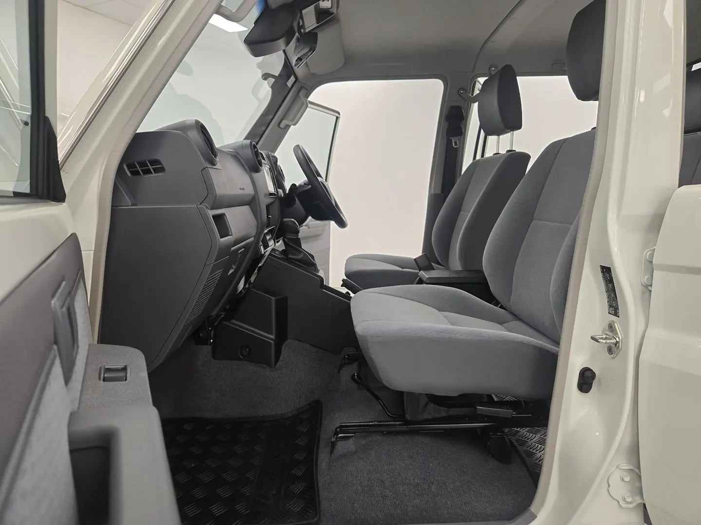 2023 Toyota Landcruiser Gallery Image 18