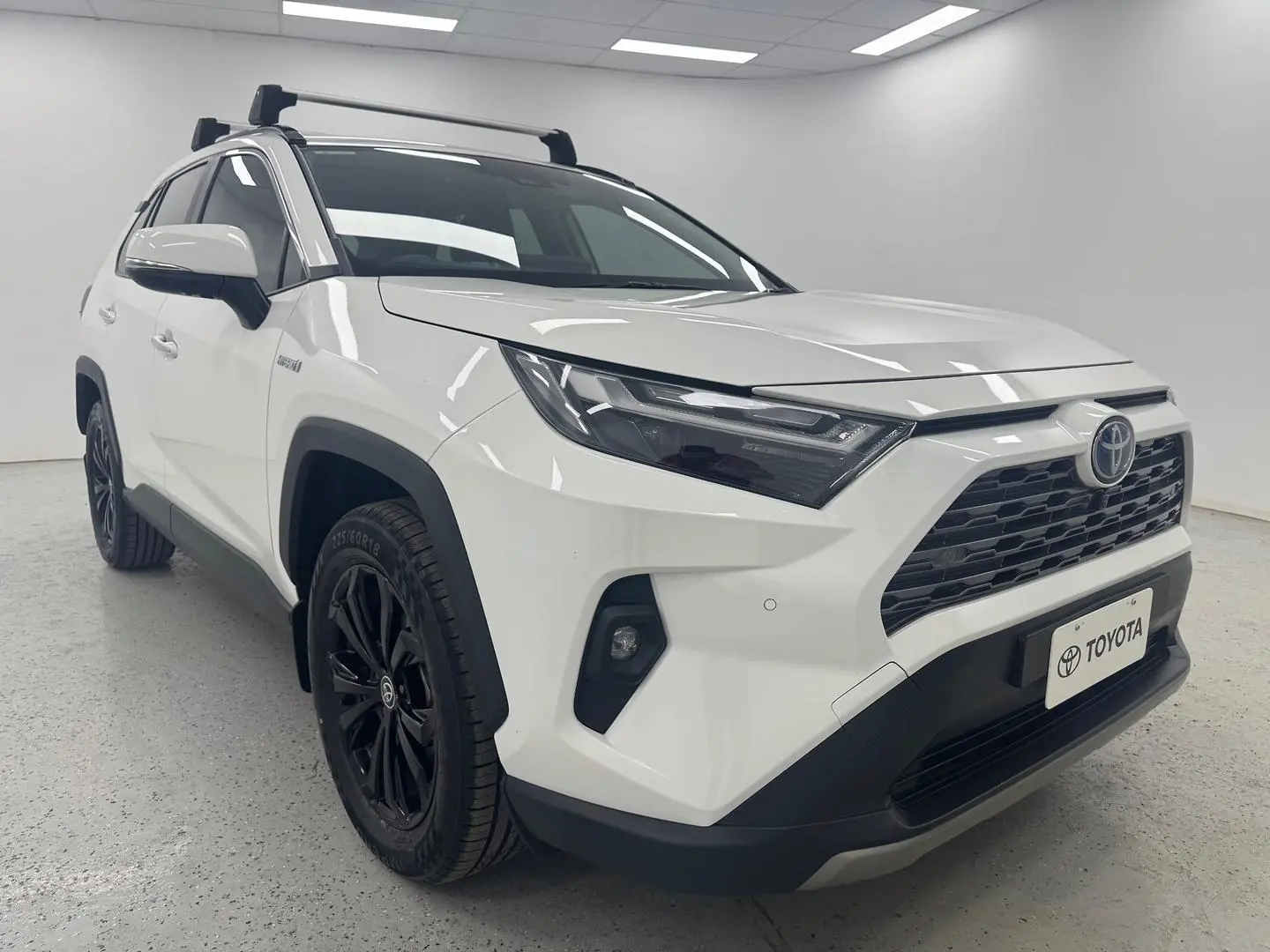 2022 Toyota RAV4 Gallery Image 1