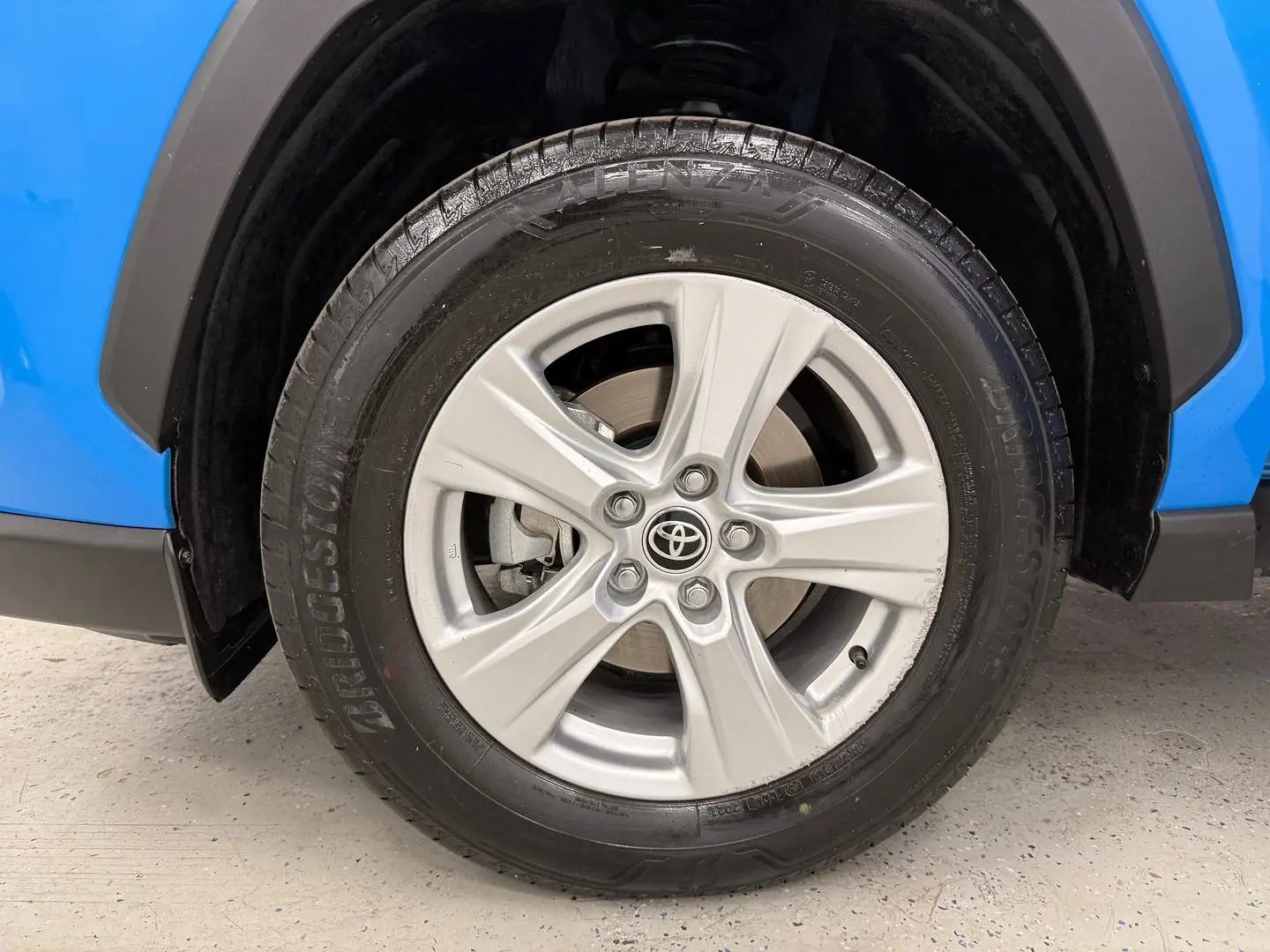 2021 Toyota RAV4 Gallery Image 9