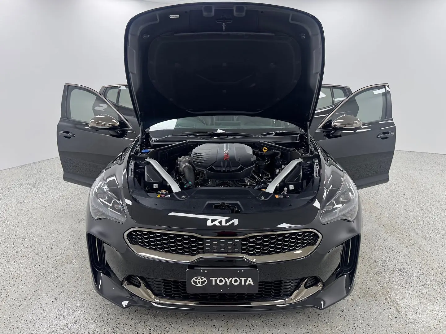 2022 Kia Stinger Gallery Image 13