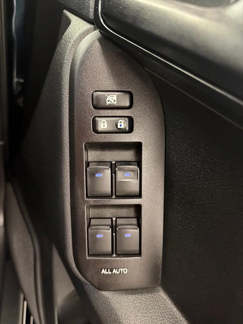 2022 Toyota Landcruiser Prado Gallery Image 29