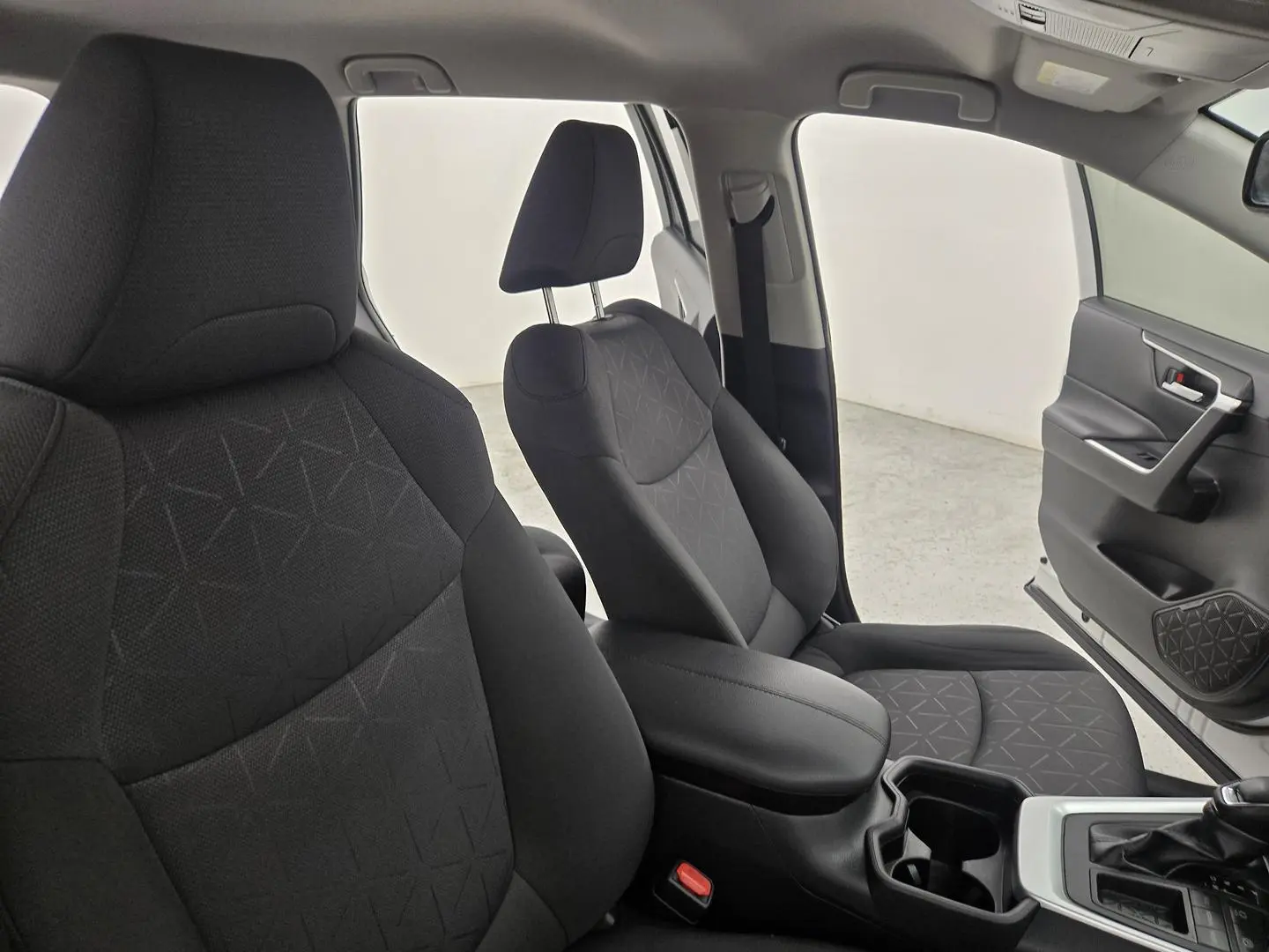 2021 Toyota RAV4 Gallery Image 24