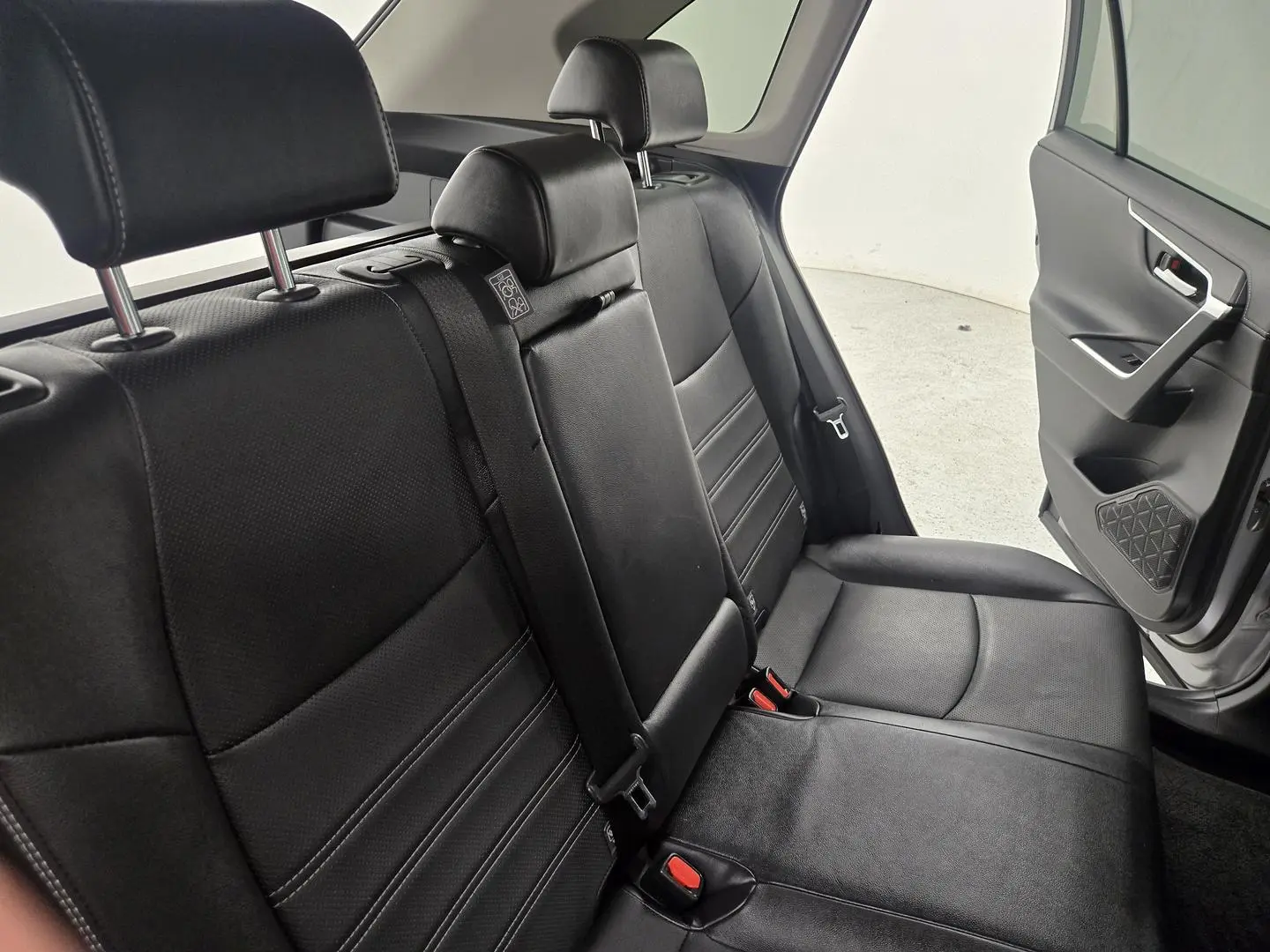 2022 Toyota RAV4 Gallery Image 23