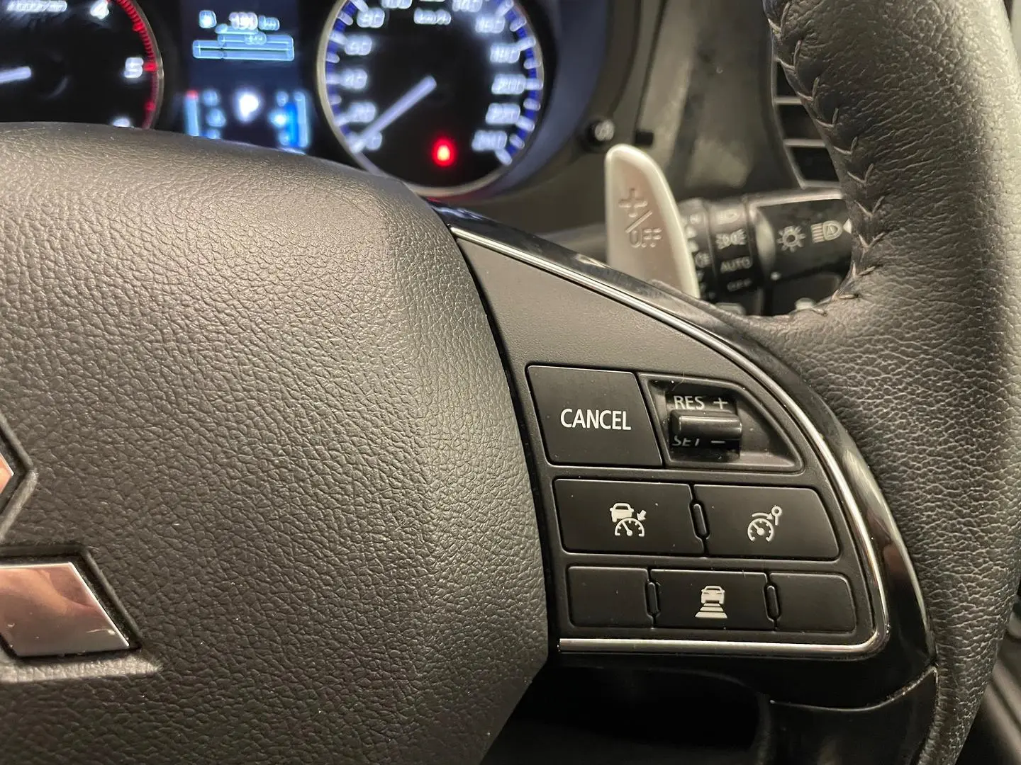 2019 Mitsubishi Outlander Gallery Image 27