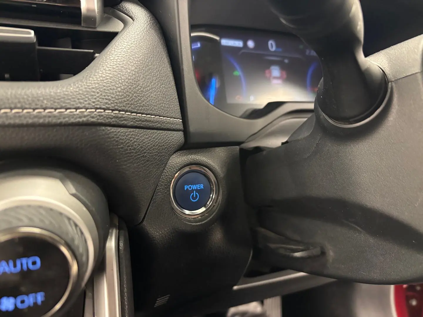 2020 Toyota RAV4 Gallery Image 32