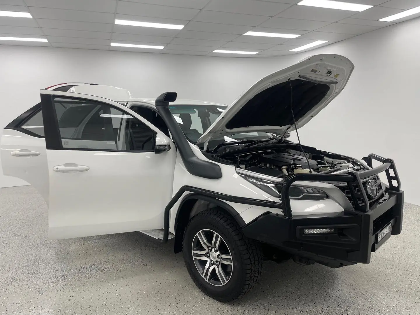 2020 Toyota Fortuner Gallery Image 14