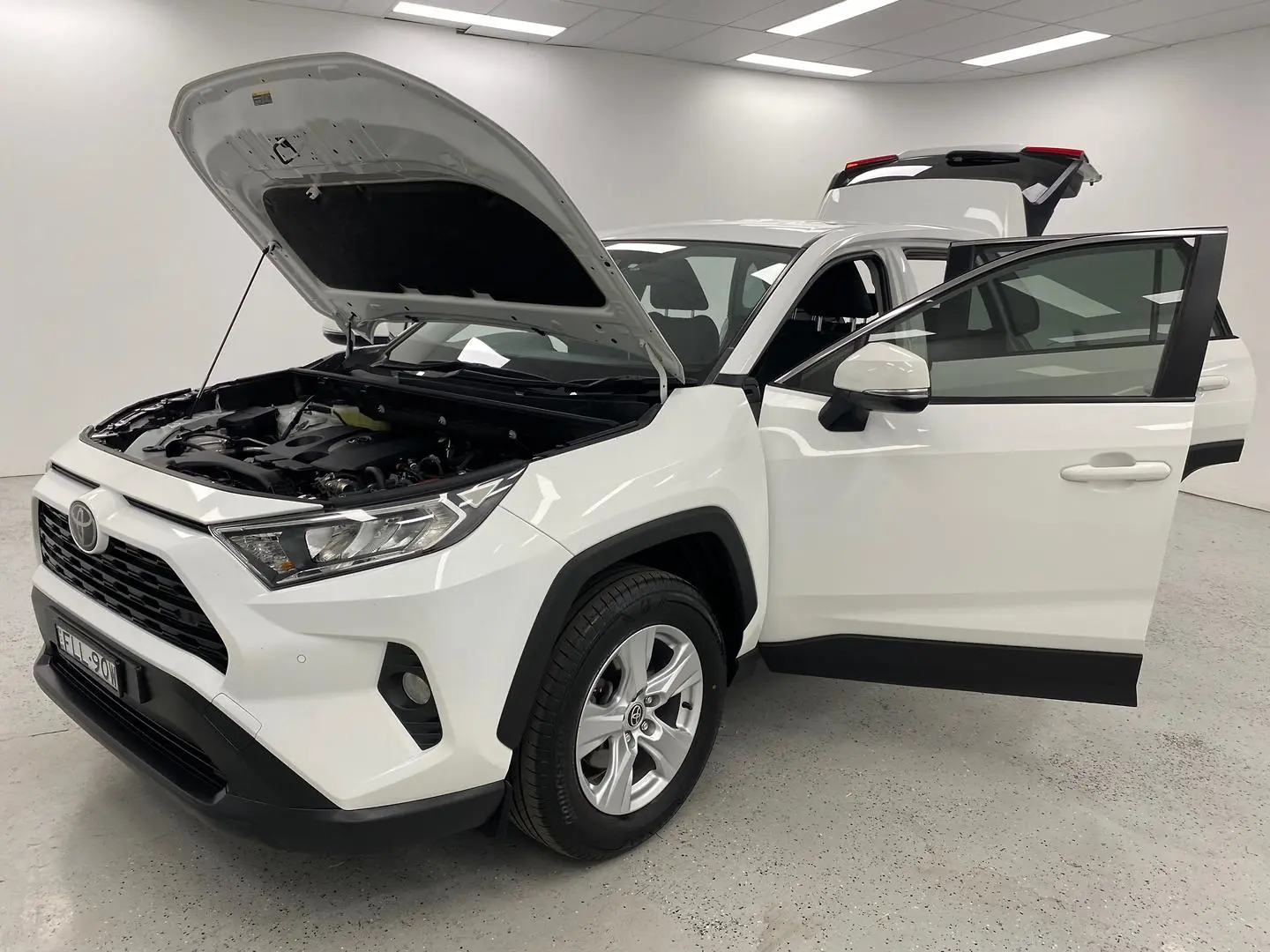 2019 Toyota RAV4 Image 15