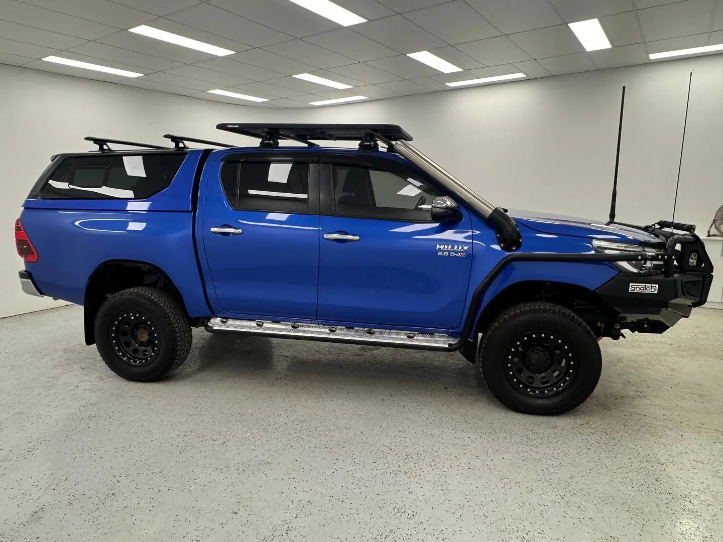 2016 Toyota Hilux Gallery Image 2