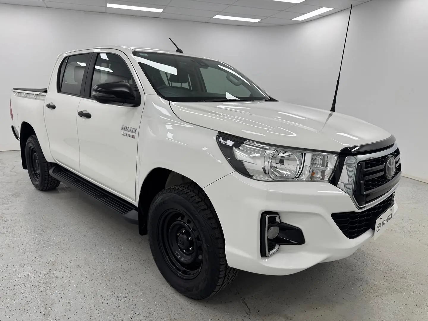 2020 Toyota Hilux Gallery Image 1