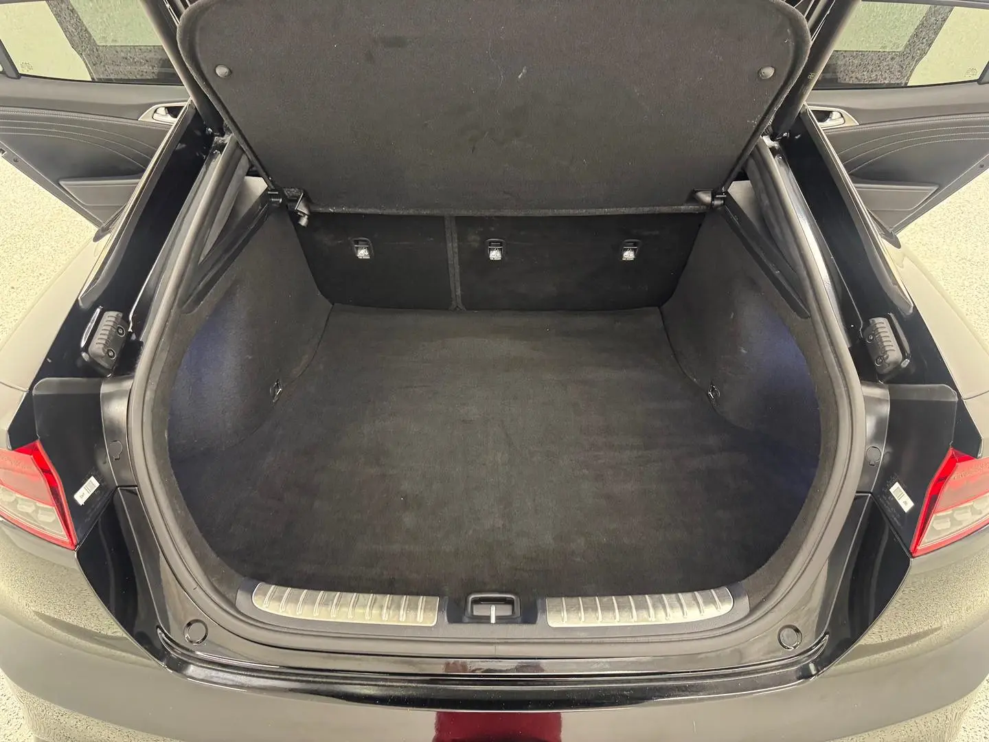 2022 Kia Stinger Gallery Image 29