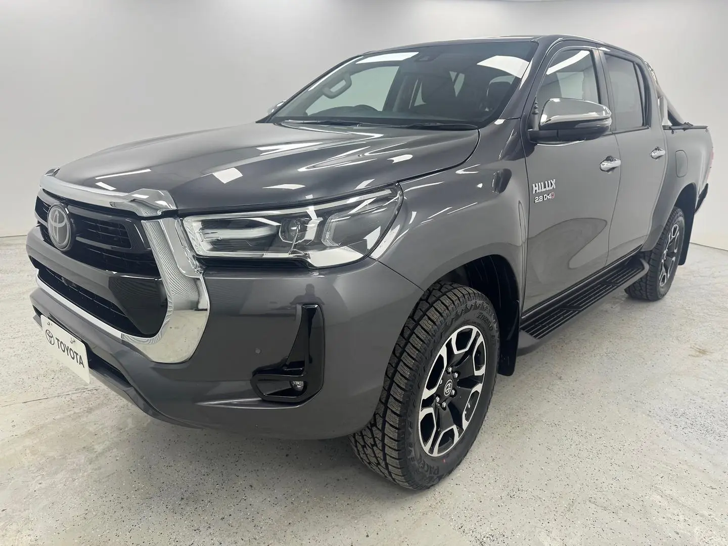 2023 Toyota Hilux Gallery Image 6