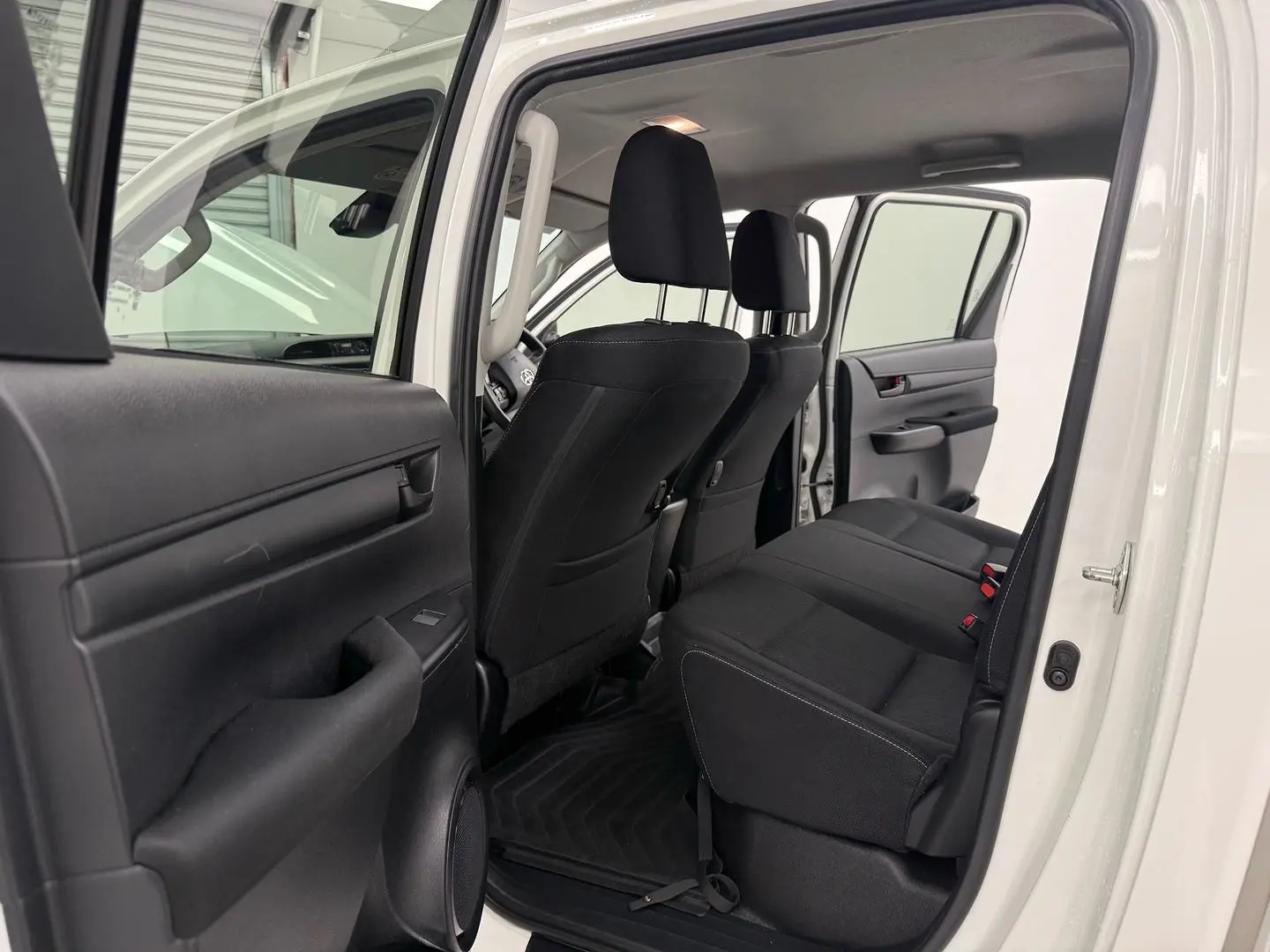 2022 Toyota Hilux Gallery Image 12