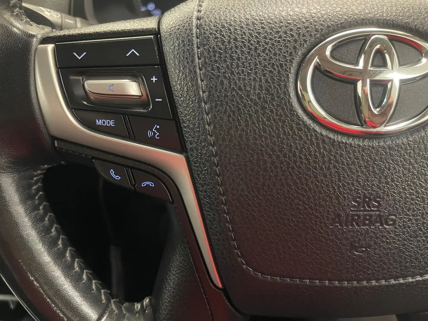 2022 Toyota Landcruiser Prado Gallery Image 35