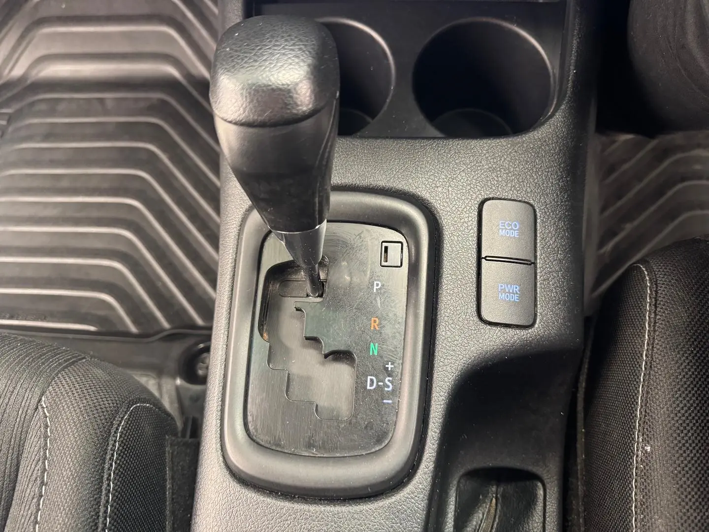 2021 Toyota Hilux Gallery Image 23