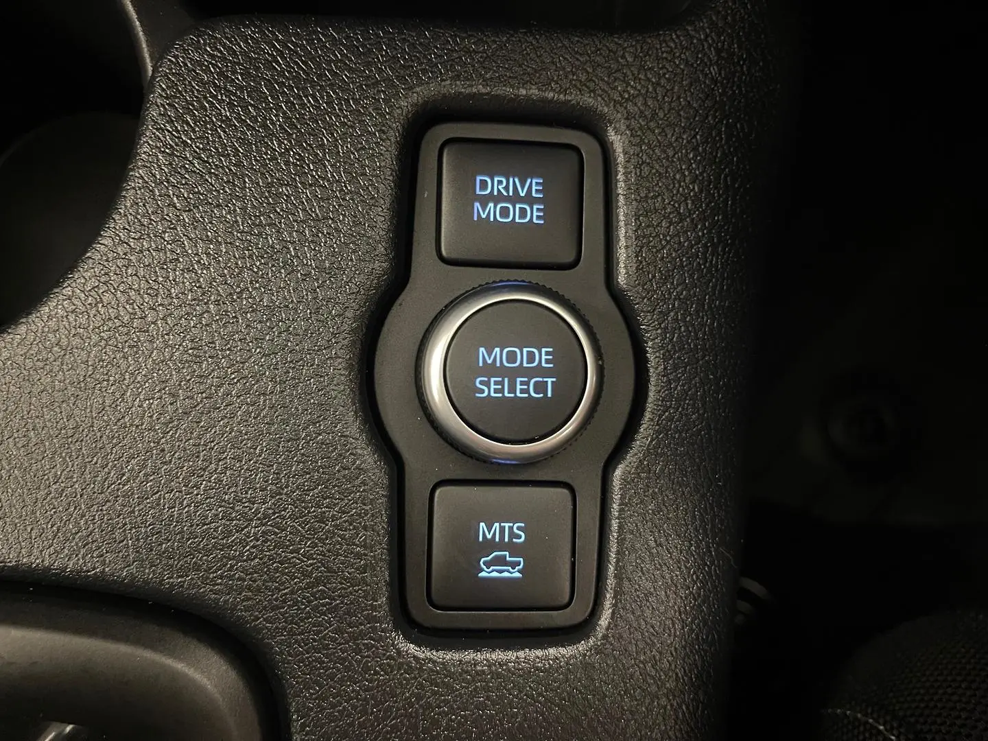 2025 Toyota Hilux Gallery Image 30