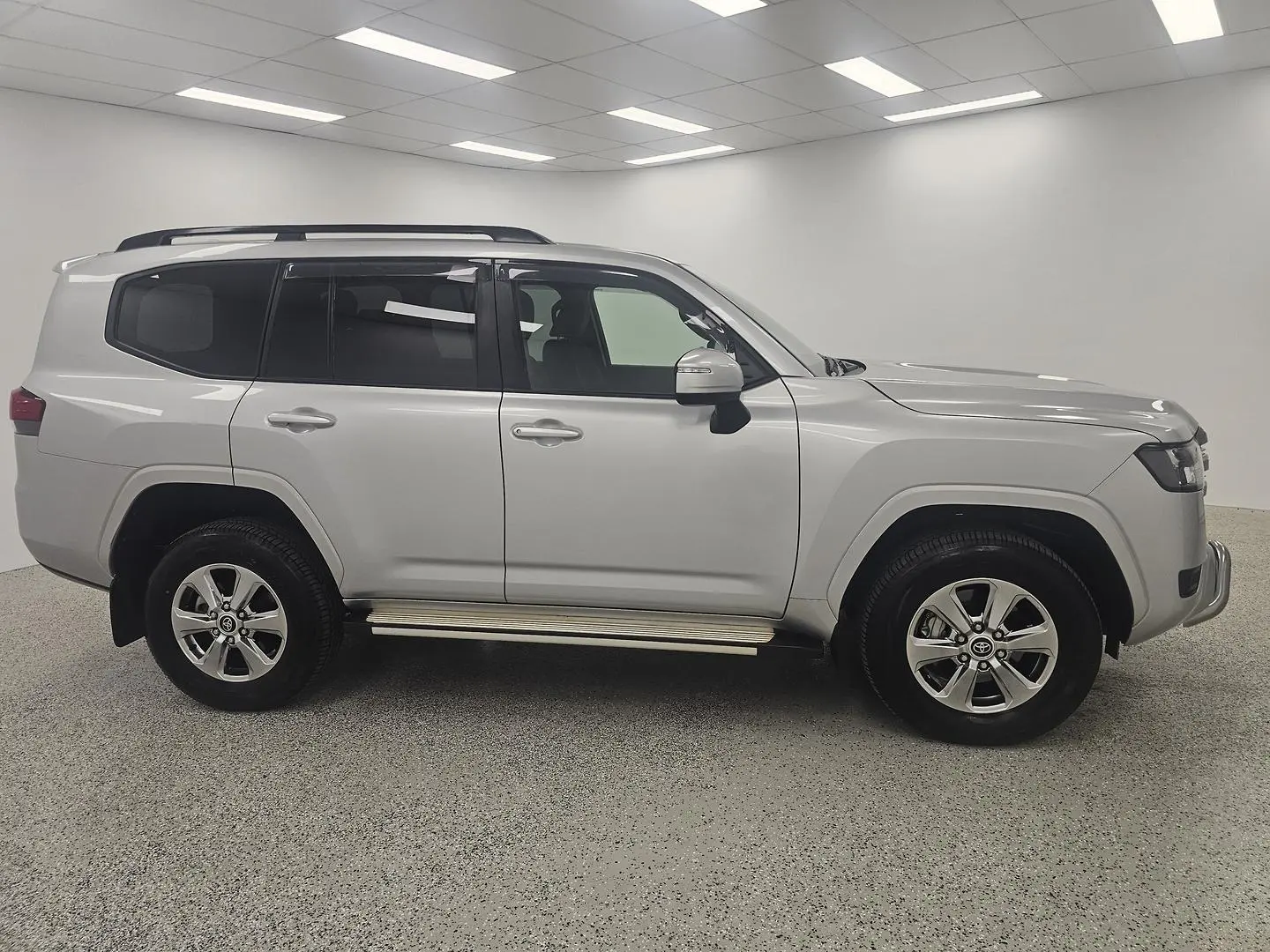 2023 Toyota Landcruiser Gallery Image 2