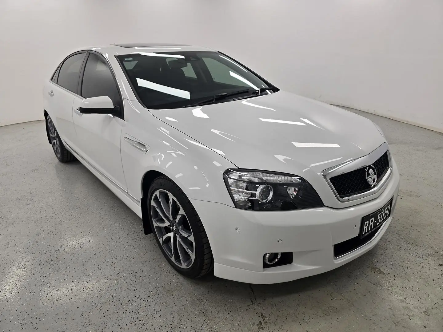 2016 Holden Caprice Gallery Image 1