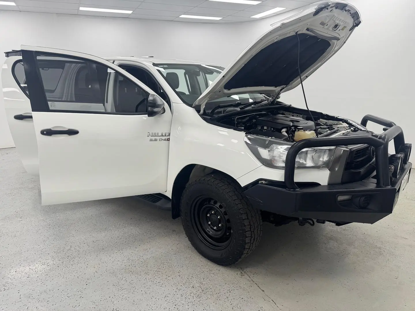2021 Toyota Hilux Gallery Image 7