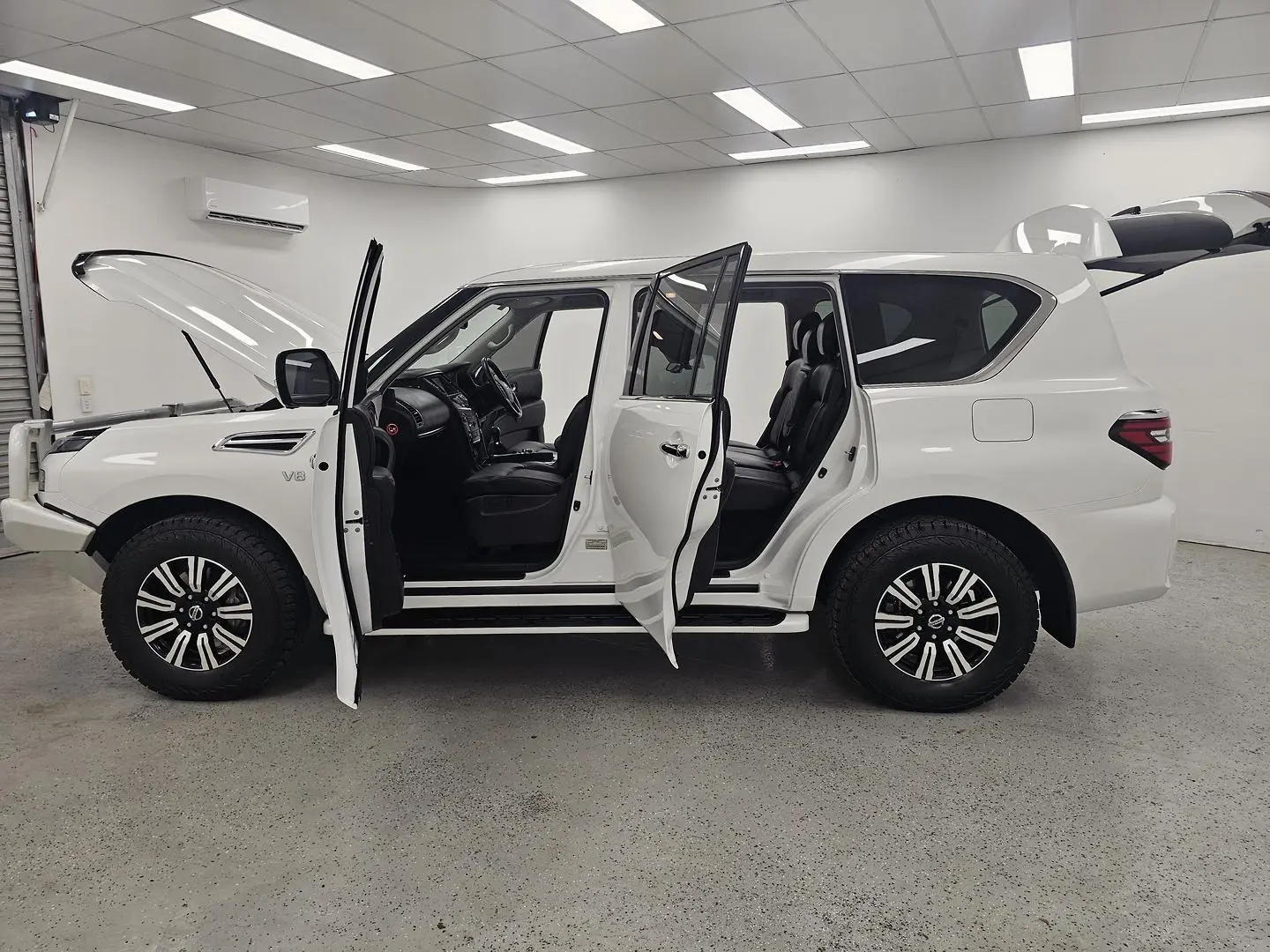 2020 Nissan Patrol Gallery Image 10
