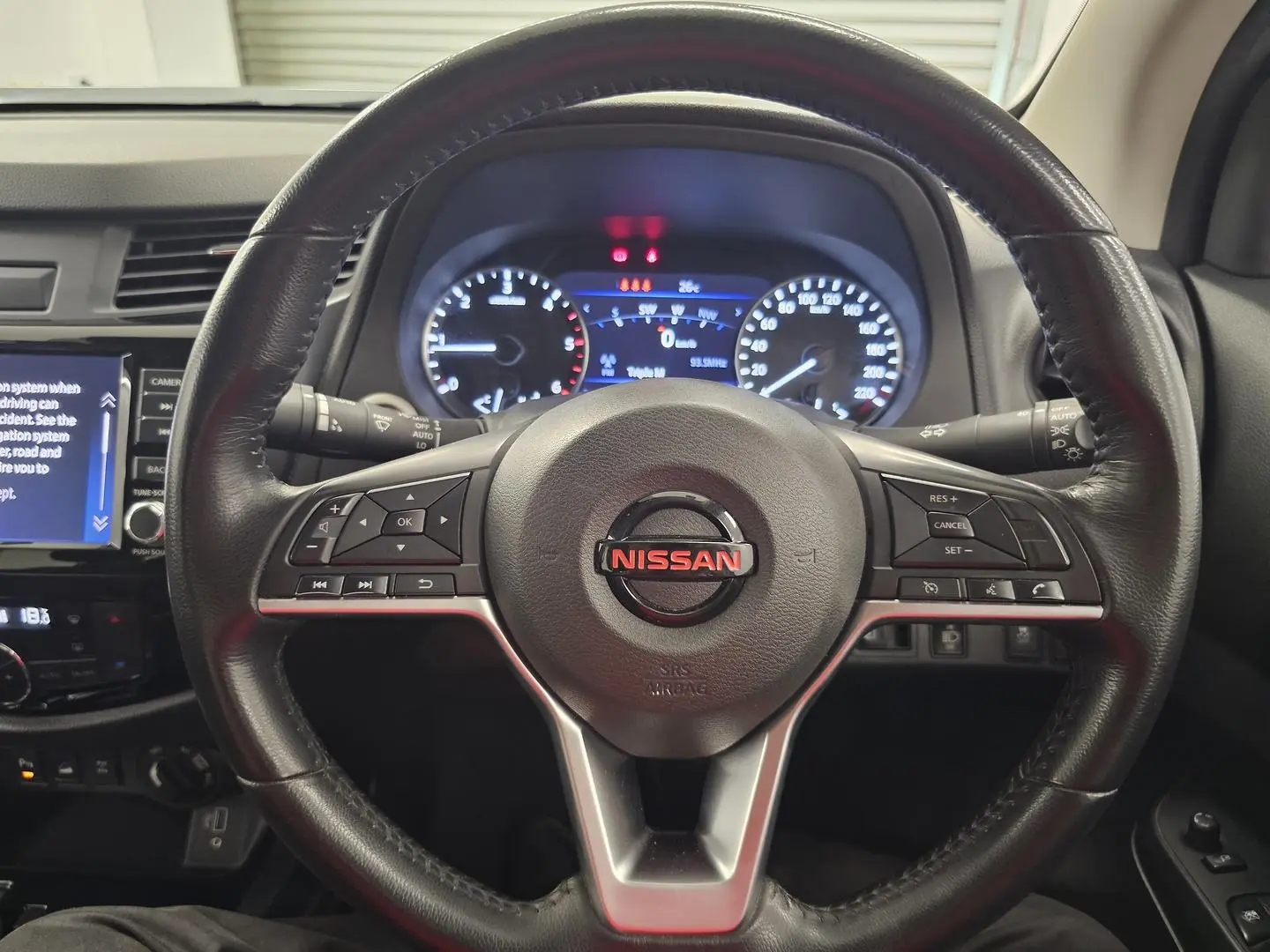 2021 Nissan Navara Gallery Image 26